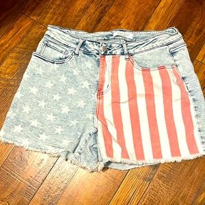 Judy Blue cutoff Stars and Stripes 2x denim shorts